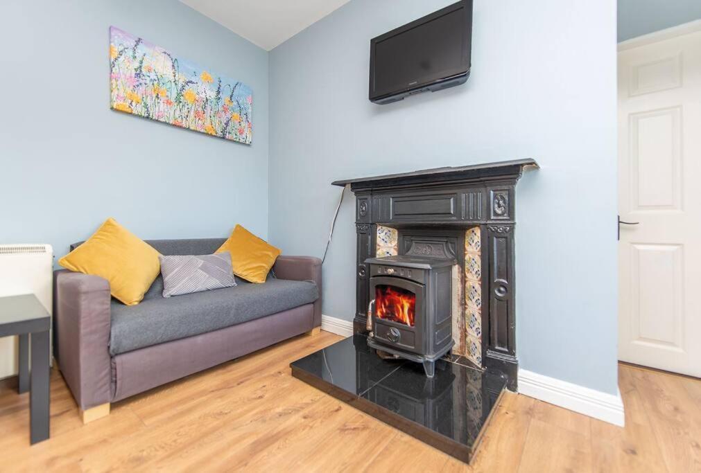 Clonbur House - One Bedroom Apartment Galway Extérieur photo